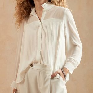 Banana Republic Petite Chiffon Pleated Blouse